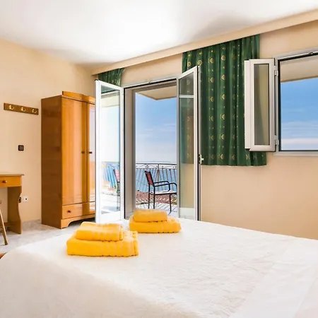 Lourdas View Apartment